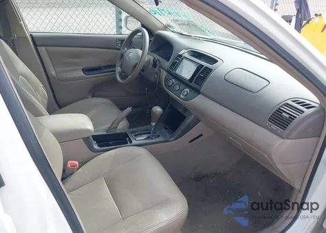 2005 Toyota Camry Le from USA, damaged, VIN 4T1BE32K35U578910